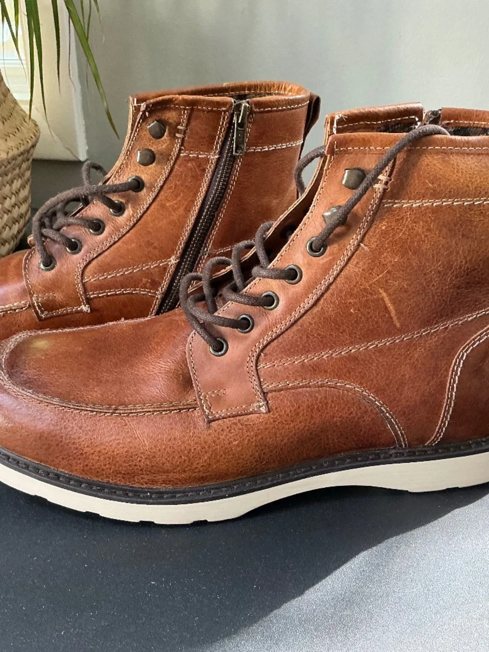 Crown Vintage Men’s 13W BOOTS